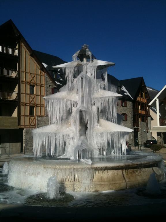 Gites Au Chant Des Marmites Saint-Lary-Soulan Exterior foto